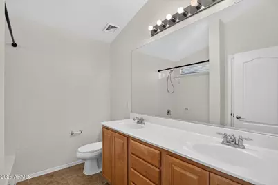 2877 E Crescent Way, Gilbert, AZ 85298 - Photo 19