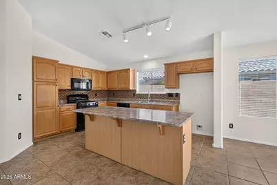 2877 E Crescent Way, Gilbert, AZ 85298 - Photo 5