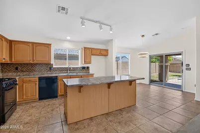 2877 E Crescent Way, Gilbert, AZ 85298 - Photo 13