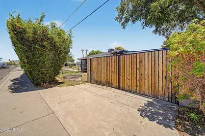 3801 E Amelia Avenue, Phoenix, AZ 85018 - Photo 29