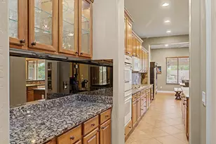 1351 E Canary Dr, Gilbert, AZ 85297 - Photo 11