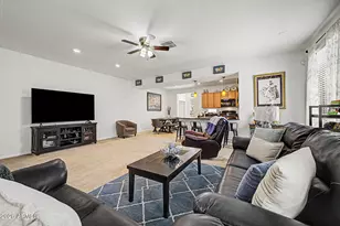 961 W Capulin Trail, San Tan Valley, AZ 85140 - Photo 9