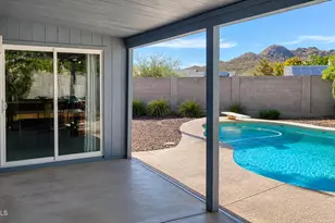 2031 E Vista Dr, Phoenix, AZ 85022 - Photo 31