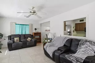 14802 N Lakeforest Dr, Sun City, AZ 85351 - Photo 13