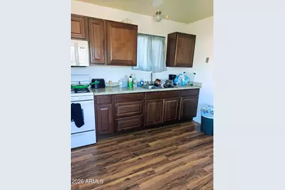 211 S Franz Avenue, Miami, AZ 85539 - Photo 3