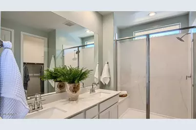 9842 W Whitton Avenue, Phoenix, AZ 85037 - Photo 11