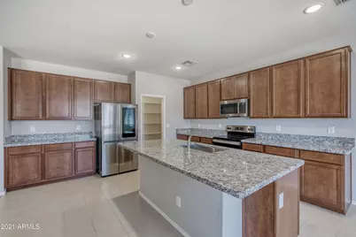 8410 W Palmaire Avenue, Glendale, AZ 85305 - Photo 11