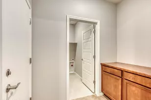 8410 W Palmaire Ave, Glendale, AZ 85305 - Photo 23