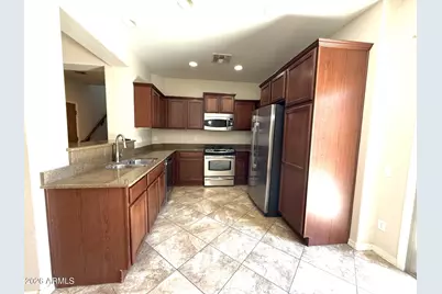 3975 E Melinda Drive, Phoenix, AZ 85050 - Photo 3