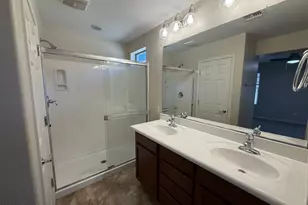 3975 E Melinda Dr, Phoenix, AZ 85050 - Photo 11