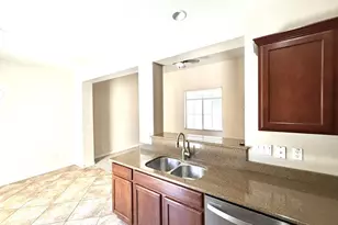 3975 E Melinda Dr, Phoenix, AZ 85050 - Photo 5