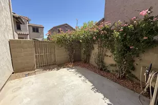 3975 E Melinda Dr, Phoenix, AZ 85050 - Photo 17
