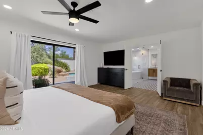 5712 E Windrose Drive, Scottsdale, AZ 85254 - Photo 17