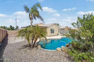 1687 E Cheyenne St, Gilbert, AZ 85296 - Photo 9