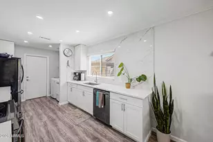 19043 N 98th Ln, Peoria, AZ 85382 - Photo 9