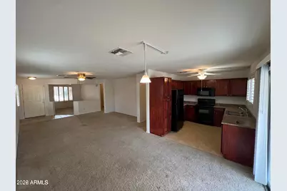 17442 W Watson Lane, Surprise, AZ 85388 - Photo 5