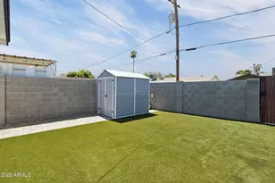 1017 E El Caminito Dr, Phoenix, AZ 85020 - Photo 43