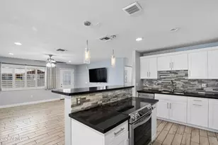 1017 E El Caminito Dr, Phoenix, AZ 85020 - Photo 17