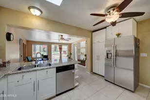 2545 E Vista Dr, Phoenix, AZ 85032 - Photo 9