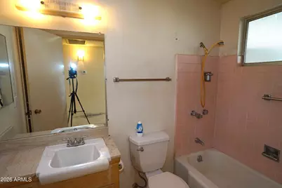 10407 W Peoria Avenue, Sun City, AZ 85351 - Photo 13
