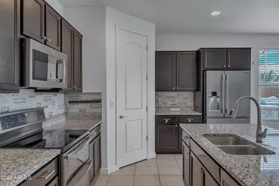 25818 N 137th Avenue, Peoria, AZ 85383 - Photo 9