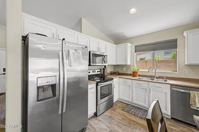 15435 W Mescal Street, Surprise, AZ 85379 - Photo 11