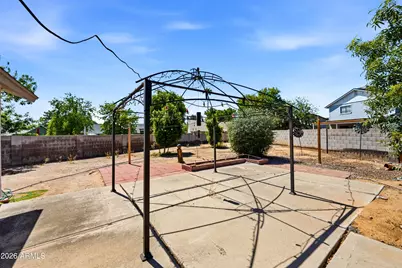 747 N Racine Circle, Mesa, AZ 85205 - Photo 15