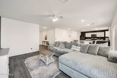 13615 S Silent Road, Arizona City, AZ 85123 - Photo 7
