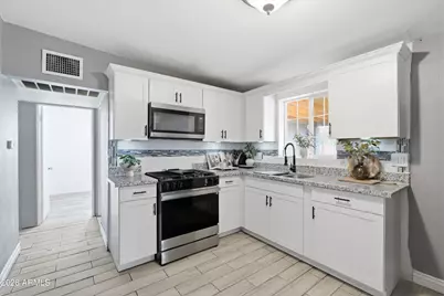1742 W Roeser Road, Phoenix, AZ 85041 - Photo 11