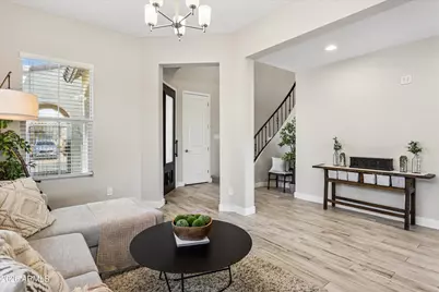 213 E Balao Drive, Phoenix, AZ 85085 - Photo 9