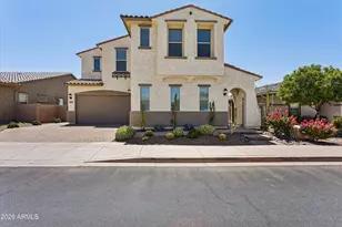 213 E Balao Dr, Phoenix, AZ 85085 - Photo 3