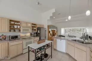 16107 E Emerald Dr, Fountain Hills, AZ 85268 - Photo 5