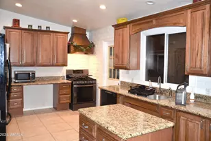 655 W Caroline St, Coolidge, AZ 85128 - Photo 5