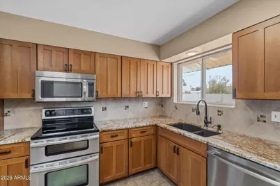 10317 W Floriade Drive, Sun City, AZ 85351 - Photo 11