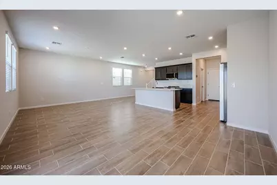 17368 W Villa Hermosa Lane, Surprise, AZ 85387 - Photo 9