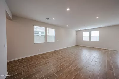 17378 W Villa Hermosa Lane, Surprise, AZ 85387 - Photo 9