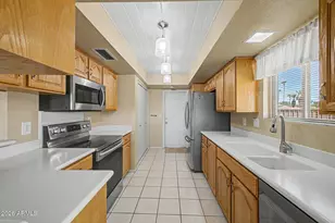 9817 E Navajo Pl, Sun Lakes, AZ 85248 - Photo 17