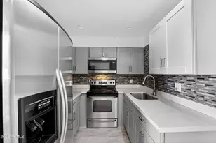 2925 N 38th St, Phoenix, AZ 85018 - Photo 5