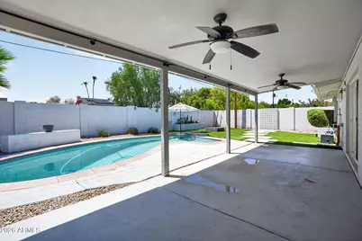 8449 E Jackrabbit Road, Scottsdale, AZ 85250 - Photo 5
