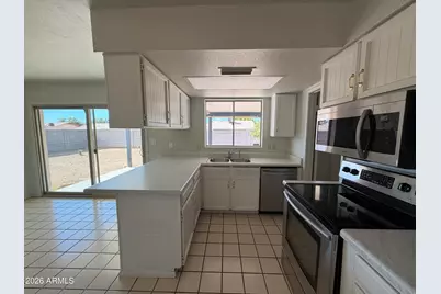 1413 W Behrend Drive, Phoenix, AZ 85027 - Photo 7