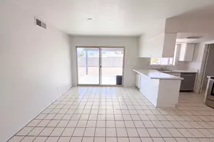 1413 W Behrend Dr, Phoenix, AZ 85027 - Photo 3