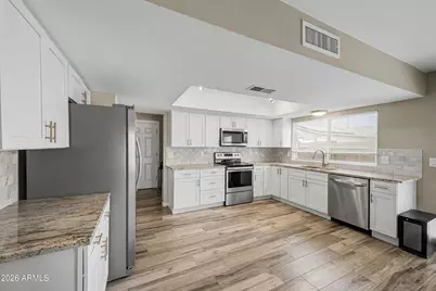 11210 N 52nd Avenue, Glendale, AZ 85304 - Photo 13