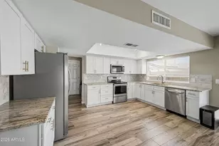 11210 N 52nd Ave, Glendale, AZ 85304 - Photo 13