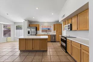 652 W Mendoza Ave, Mesa, AZ 85210 - Photo 13