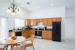 9321 W Hillcrest Pl, Arizona City, AZ 85123 - Photo 3