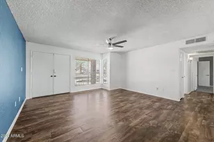 10433 W Laurie Ln, Peoria, AZ 85345 - Photo 3