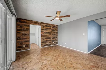 10433 W Laurie Lane, Peoria, AZ 85345 - Photo 9