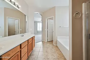 1525 W St Kateri Dr, Phoenix, AZ 85041 - Photo 19