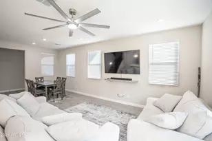 21016 N 58th Way, Phoenix, AZ 85054 - Photo 3