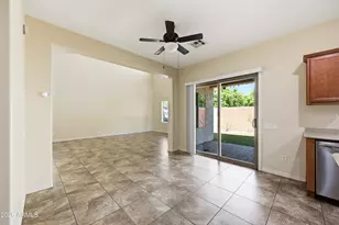 2220 W Beverly Ln, Phoenix, AZ 85023 - Photo 11